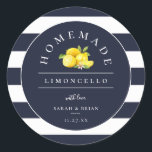 Moderne Limoncello marineblauwe streep Ronde Sticker<br><div class="desc">Moderne chique limoncello gunst stickers. Ontwerpkenmerken,  waterverf citroenen en bladeren,  marineblauw en witte streep kustpatroonachtergrond en sjabloon tekstlijnen voor jouw naam en gebeurtenisdatum.</div>
