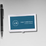 Moderne Logo gepersonaliseerd Visitekaarthouder<br><div class="desc">Houd uw visitekaartjes overzichtelijk en maak een blijvende indruk met dit moderne logo gepersonaliseerde visitekaartje hoesje. Ontworpen met strakke lijnen en een minimalistische esthetiek, is dit hoesje ideaal voor professionals die waarde hechten aan stijl en functionaliteit. Pas het aan met uw bedrijf logo voor een persoonlijk tintje dat uw merkidentiteit...</div>