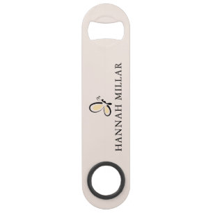 Moderne logo met eigen naam in blush roze minimali speed flessenopener