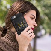 Moderne luxe bruine monogram initiële grap script iPhone 15 case