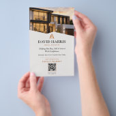 Moderne Luxe Zwart & Koper Vastgoedbedrijf Flyer (Hand)