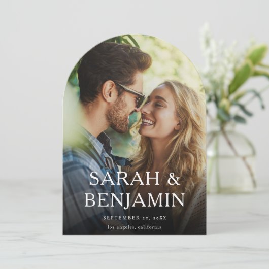 Moderne M Photo Vertical Chic Bewaar de datumboog Kaart (Staand voorkant)