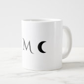 Moderne maan wit en zwart monogram grote koffiekop (Voorkant rechts)