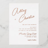 Moderne Magenta Roos Gold Wedding met gemengde let Folie Uitnodiging (Voorkant)