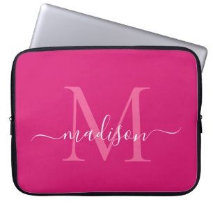 Moderne Magenta roze meisjesnaam van Monogram Mage Laptop Sleeve