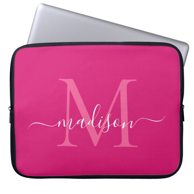 Moderne Magenta roze meisjesnaam van Monogram Mage Laptop Sleeve (Voorkant)
