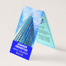 Moderne makelaar in onroerend goed (makelaar) gevo visitekaartje