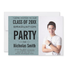 Moderne Mannelijke Afstudeerder Blauwe GraduPartij