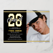 Moderne mannelijke foto afstudeerfeest folie uitnodiging (Voorkant)