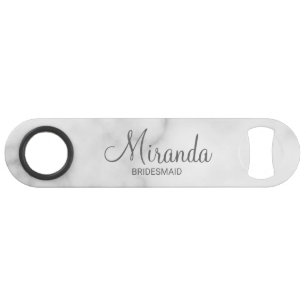 Moderne Manuscript Gepersonaliseerde Bridesmaid Speed Flessenopener