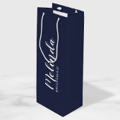 Moderne Manuscript Navy Blue Personalized Bridesma Wijn Cadeautas