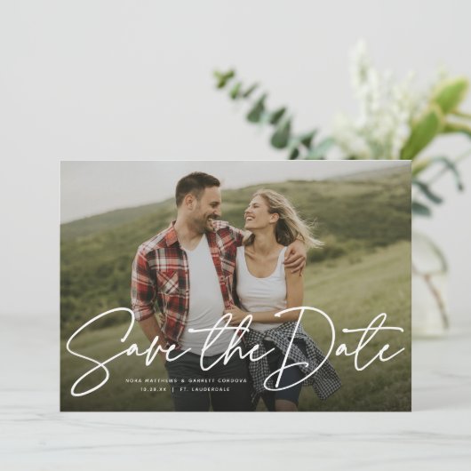 Moderne manuscripttrendy sparen de kaart van de da (Staand voorkant)