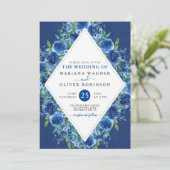 Moderne Marine Blauw Bloemen Bruiloft Uitnodiging (Staand voorkant)