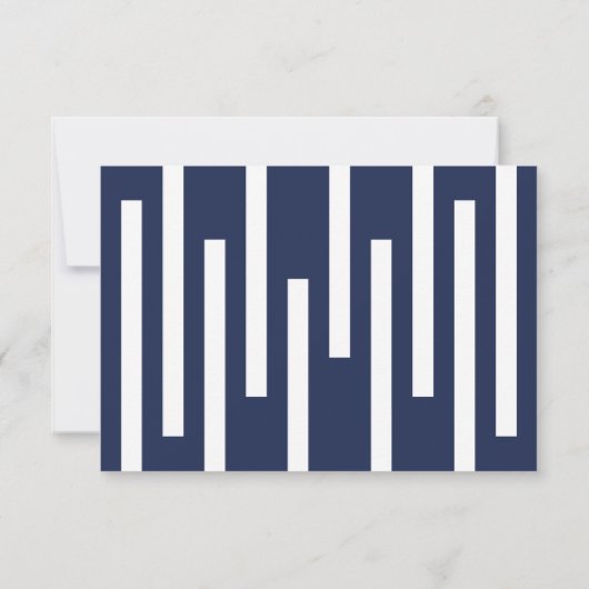 Moderne marine blauw en wit geometrische bruiloft  RSVP kaartje (Achterkant)