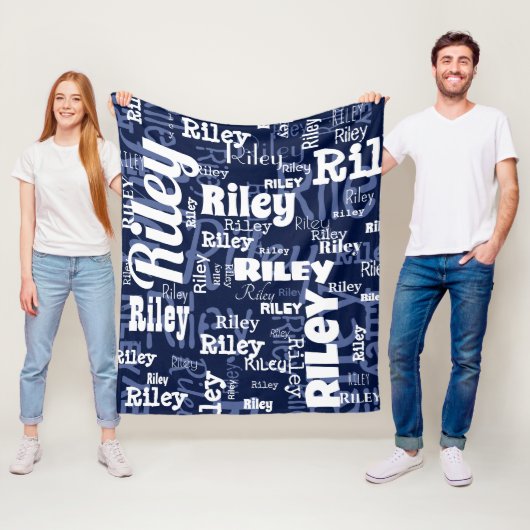 Moderne Marine Blauw Wit Naam Herhalend Patroon Fleece Deken (In situ)