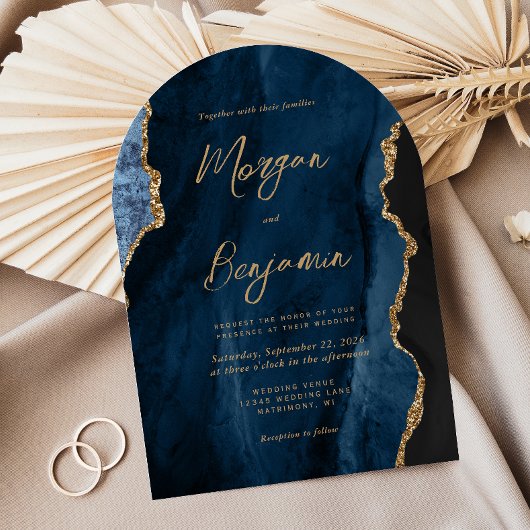 Moderne Marine Blue Agate Script Arch Wedding Kaart