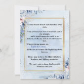 Moderne Marine & Lichtblauwe Bloemen Uitnodiging (Achterkant)