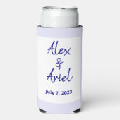 Moderne marineblauw, wit en lavender bruiloft seltzer blikjeskoeler (Seltzer Achterkant)