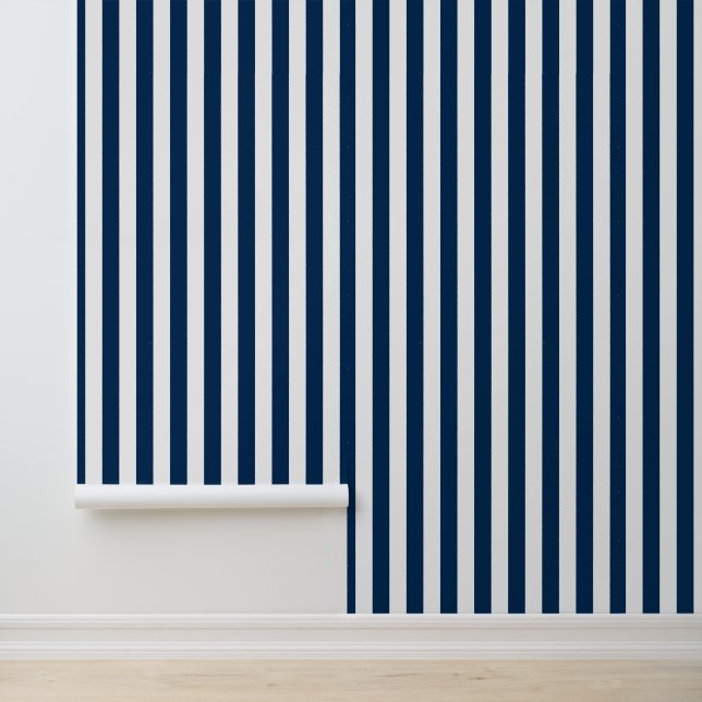 Moderne marineblauw wit gestreepte behang (Applicatie)