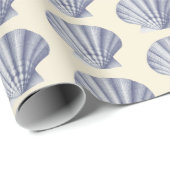 Moderne  marineblauwe schelpen op beige crème cadeaupapier (Rol Hoek)