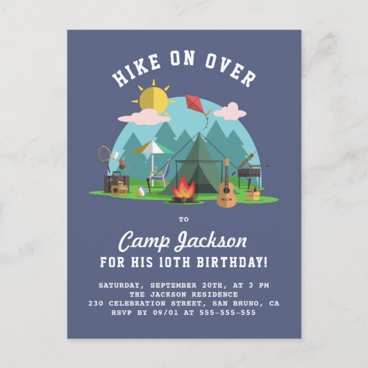 Moderne marinesblauwe Camping Birthday Party Uitnodiging Briefkaart (Voorkant)