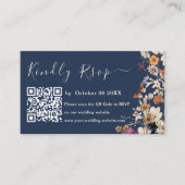 Moderne marinesblauwe wilde bloem Qr Code Rsvp Wed Informatiekaartje (Voorkant)