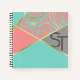 Moderne marmer Coral Pastel Gold Monogram Notitieboek