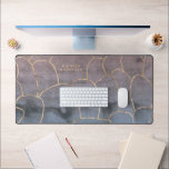 Moderne Marmeren Gouden Edelsteen Paarse Huis Kant Bureaumat<br><div class="desc">Moderne Marmeren Gouden Edelsteen Paarse Home Kantoor Desk Mat. Een bureau Mat voor creatieve ondernemers. Een bedrijfseigenaar,  ondernemer of wie dan ook die een huid wil die hen inspireert...  Haarstylisten,  make-up artiesten,  fotografen en nog veel meer!</div>