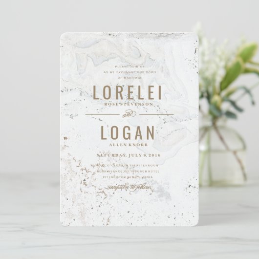 Moderne Marmeren Huwelijksuitnodiging | Goud Kaart (Staand voorkant)