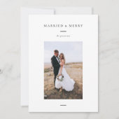 Moderne Married & Merry Foto Feestdagenkaart (Voorkant)