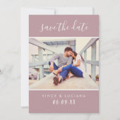 Moderne Mauve Script Foto Bruiloft Save The Date (Voorkant)