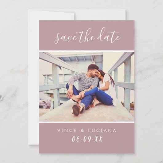 Moderne Mauve Script Foto Bruiloft Save The Date (Voorkant)