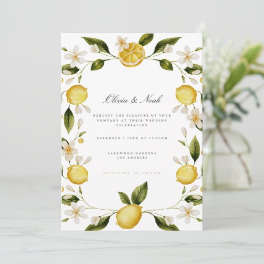Moderne mediterrane citroen bruiloft uitnodiging K (Staand voorkant)