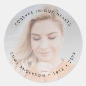 Moderne Memorial Funeral Tribute Foto Ronde Sticker (Voorkant)