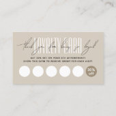 Moderne merknaam script typografie beige klantenkaartje (Achterkant)
