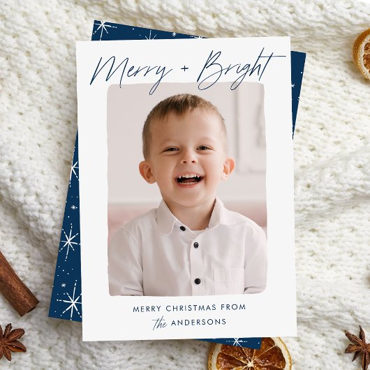 Moderne Merry and Bright Navy Script Foto Feestdagenkaart