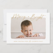 Moderne Merry en Bright Gold Script Foto Feestdagenkaart (Voorkant)