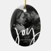Moderne met de hand gebriefte Joy Photo Holiday Keramisch Ornament (Voorkant)