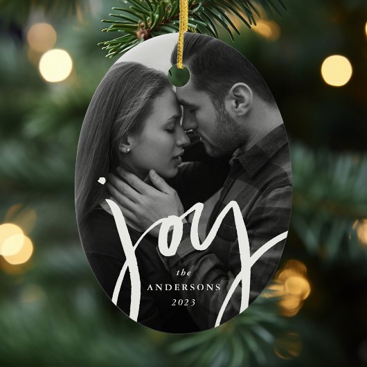Moderne met de hand gebriefte Joy Photo Holiday Keramisch Ornament