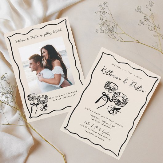 Moderne met de hand getekende grillige foto bruilo kaart