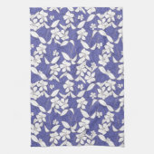 Moderne, met de hand getekende witte bloemen op ee theedoek (Verticaal)