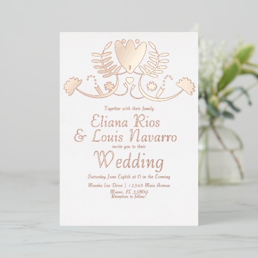 Moderne Mexicaanse Folk Floral Heart Wedding geper Folie Uitnodiging (Staand Voorkant)