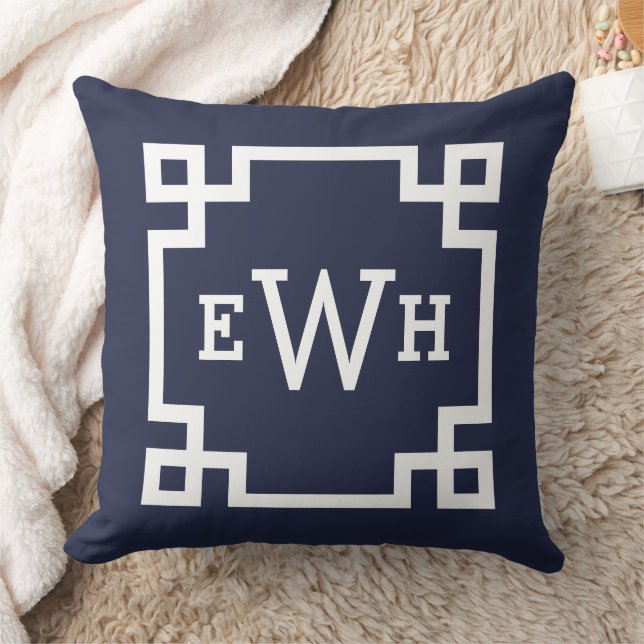 Moderne Midnight Blue Greek Key Custom Monogram Kussen (Deken)