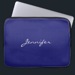 Moderne midnight Blue Plain Unieke Laptop Sleeve<br><div class="desc">U kunt alle informatie op het gemakkelijk vervangen door uw eigen informatie. Alles wat u voor dit moet doen is de verpersoonlijkingsverbindingen op het recht te gebruiken.</div>