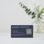 Moderne Midnight Navy Goud QR Code Professioneel Visitekaartje (Staand voorkant)