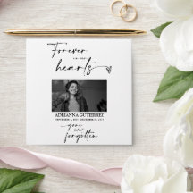 Moderne minieme begrafenis van het Manuscript Seed