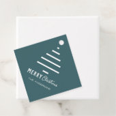 Moderne minieme groene kerstboompijn met prettig k bedankjes labels (In situ)