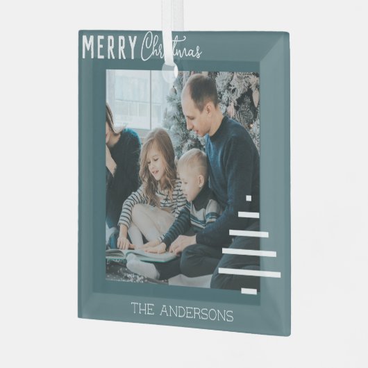 Moderne minieme groene kerstboompijn met prettig k glas ornament (Voorkant links)