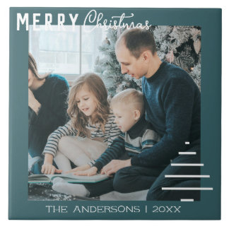 Moderne minieme groene kerstboompijn met prettig k tegeltje