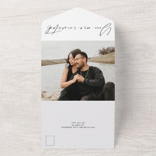 Moderne minieme kalligrafiescript all in one uitnodiging (Buitenkant)